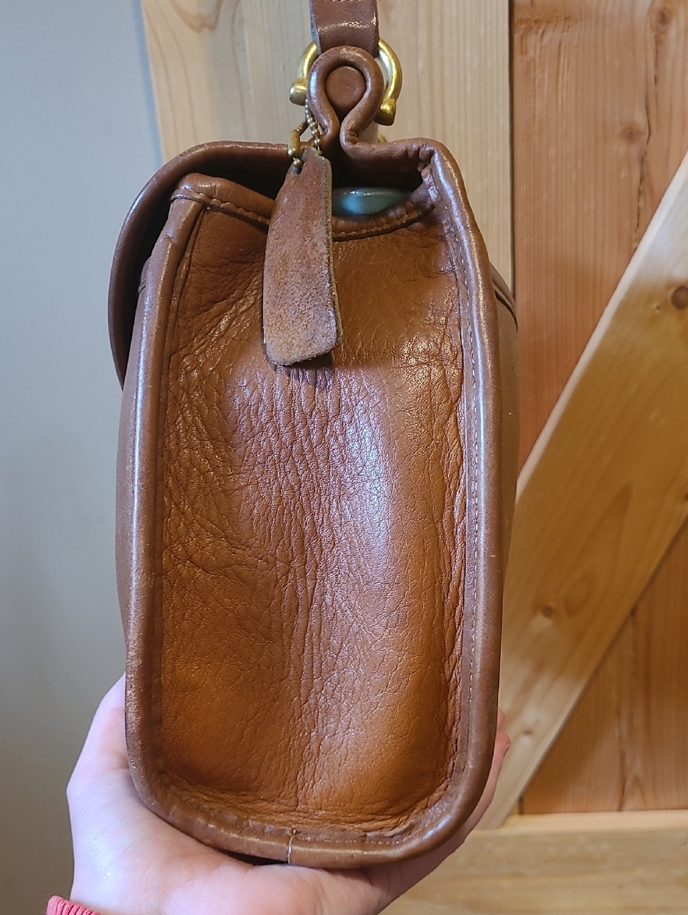 Vintage Coach Logan Leather Crossbody Bag - Picture 5 of 11